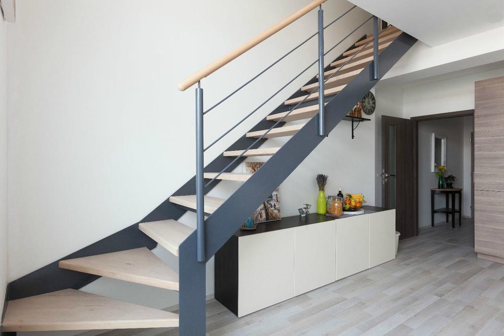 Kent Ridge Loft, Sokolska Apartment Prague